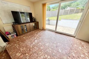 Breakfast Room- click for photo gallery